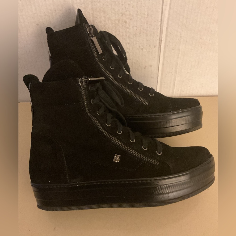 Roberto Botticelli Women's Black Suede platform Ankle Boots size 7.5